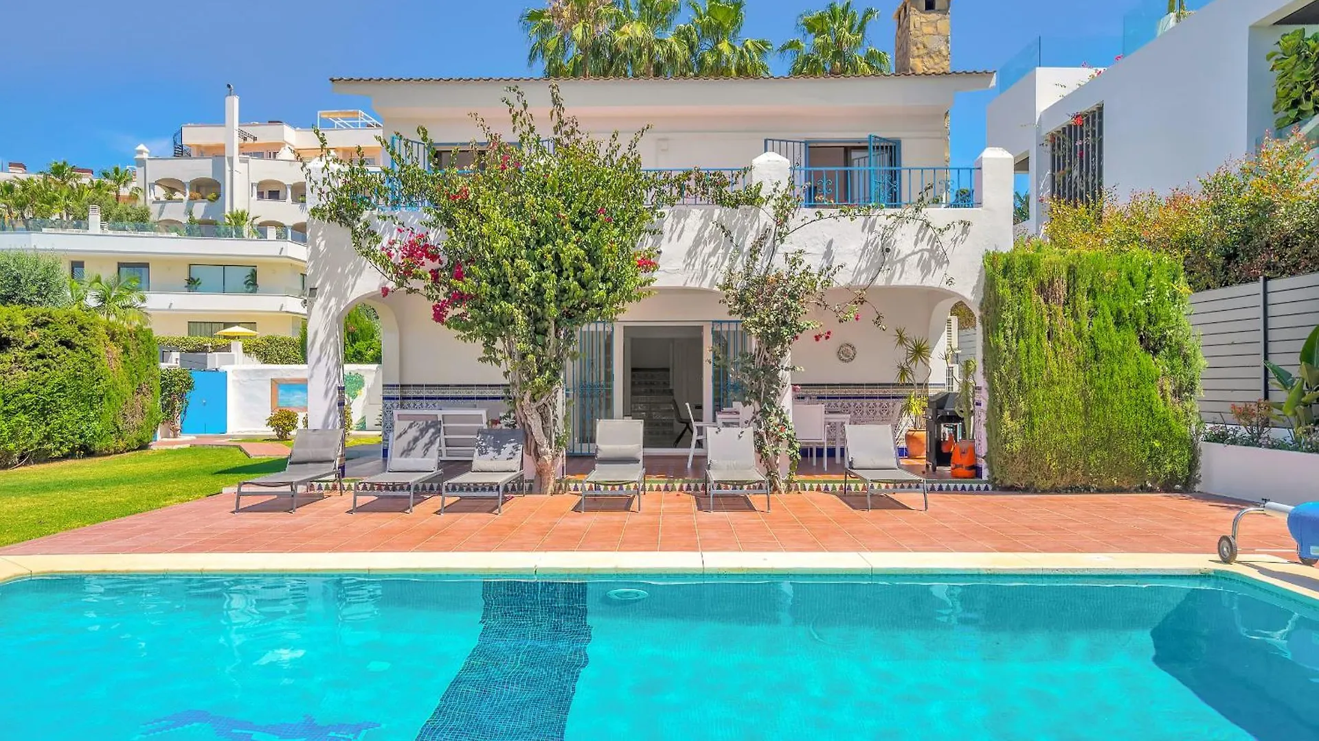 Villa Elena - Casablanca Marbella contacts